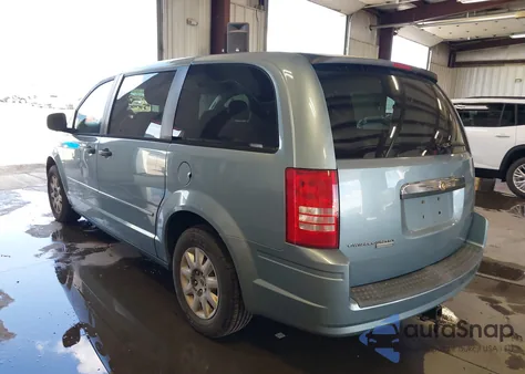 2008 Chrysler Town & Country Lx from USA, damaged, VIN 2A8HR44H28R817996